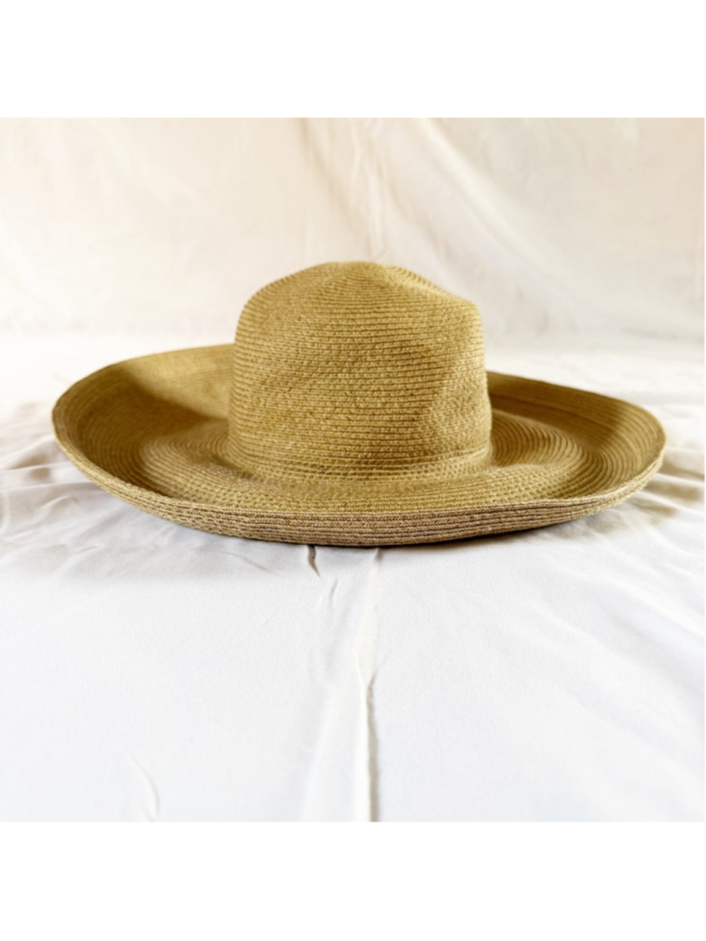 Eric Javits Squishee Raffia Sun Hat Natural Tan Wide Brim Packable Beachy Resort - Picture 3 of 10